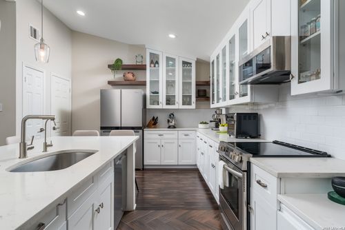 16930 Summer Creek Dr, San Antonio, TX, 78248-1409 | Card Image