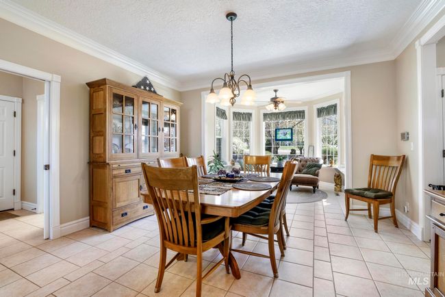 2554 E 3708 N, House other with 5 bedrooms, 4 bathrooms and 2 parking in Twin Falls ID | Image 18