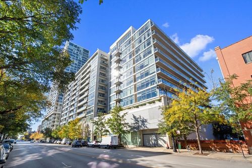 1217-1620 Michigan Ave, Chicago, IL, 60616-4695 | Card Image