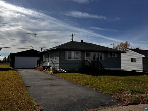 328 Wyandotte Rd, Hoyt Lakes, MN, 55750 | Card Image