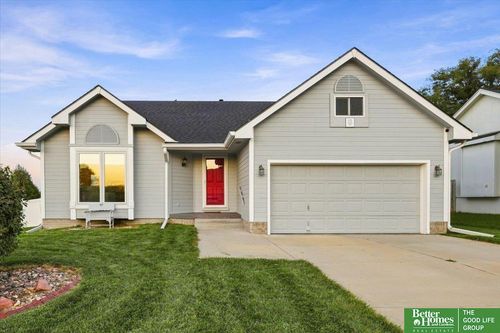 713 Diamond Lane, Papillion, NE, 68133 | Card Image