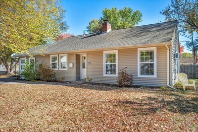 5 Transit Lane, House other with 3 bedrooms, 1 bathrooms and null parking in East Hartford CT | Image 3