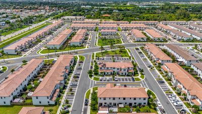 24663 Sw 118th Pl, Townhouse with 3 bedrooms, 3 bathrooms and null parking in Homestead FL | Image 3