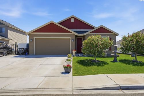 3909 Providence Ln, Pasco, WA, 99301 | Card Image