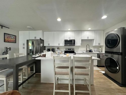 8741 Wahl St, Santee, CA, 92071-3352 | Card Image