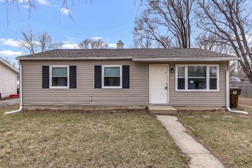 30 Gilbert Ter, Machesney Park, IL, 61115-2304 | Card Image