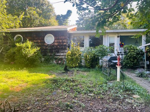 137 Gondola Rd, Mooresville, NC, 28117-7425 | Card Image