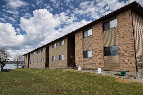 apt-f-565 Dean Dr, South Elgin, IL, 60177-2600 | Card Image