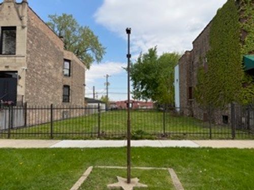 2912 W Fulton Street, Chicago, IL, 60612 | Card Image