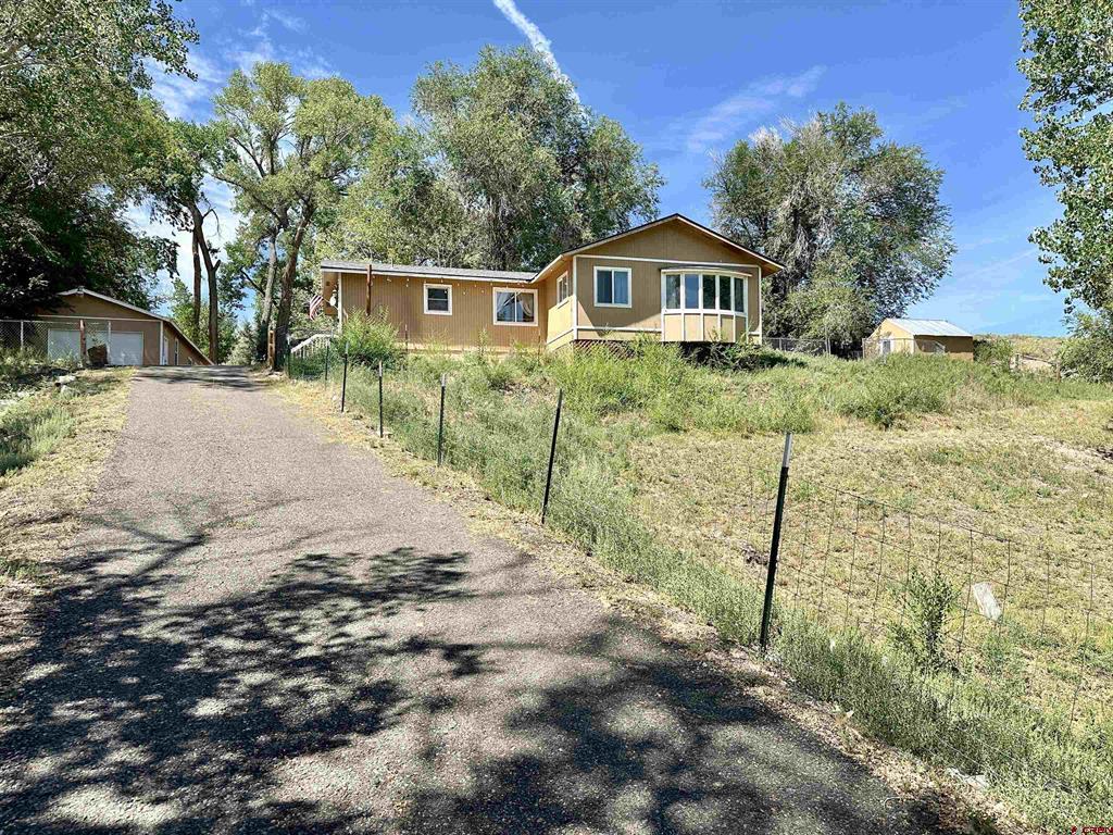 Hillside Rd, Montrose, CO 81403