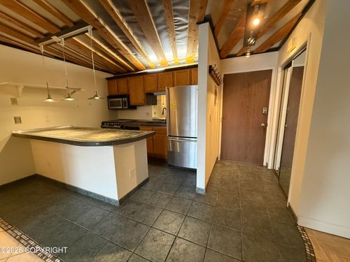 b20-10250 Jamestown Dr, Anchorage, AK, 99507-5335 | Card Image