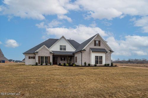 1722 Baisley Dr, Nesbit, MS, 38651-1047 | Card Image