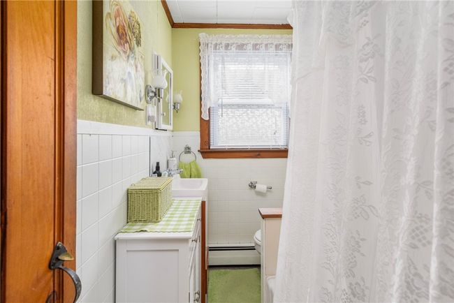 61 Everett Ave, House other with 2 bedrooms, 1 bathrooms and 2 parking in Bristol RI | Image 7
