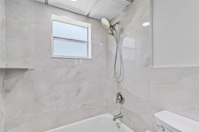 590 Normandy M, Condo with 2 bedrooms, 2 bathrooms and null parking in Delray Beach FL | Image 11