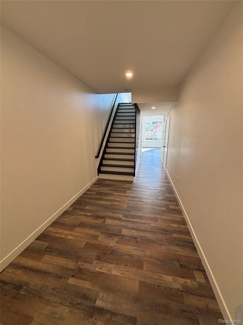 744 E Meyers Ave, Hazel Park, MI, 48030-2033 | Card Image