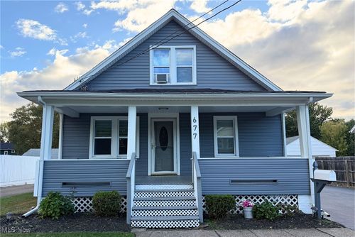 677 N State St, Painesville, OH, 44077-4115 | Card Image