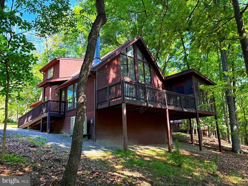 277 Endless Summer Rd, HEDGESVILLE, WV, 25427-5546 | Card Image