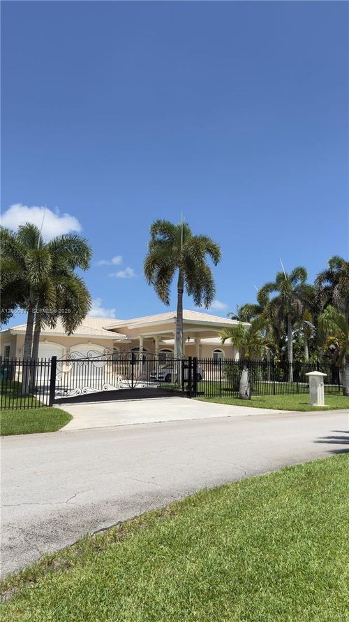 27803 Sw 172nd Pl, Homestead, FL, 33031-2302 | Card Image