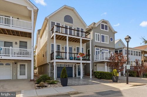 9230 Atlantic Ave, NORTH BEACH, MD, 20714-4048 | Card Image