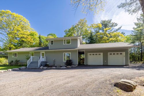 8 Pineridge Dr, McDougall, ON, P2A2W9 | Card Image