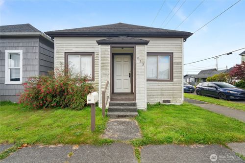 823 W Market Street, Aberdeen, WA, 98520 | Card Image