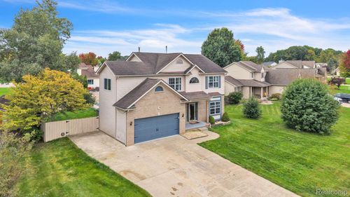 5196 Concordia Dr, Grand Blanc, MI, 48439-8686 | Card Image