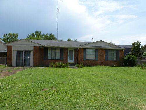 704 Grove Ave, Muscle Shoals, AL, 35661-3420 | Card Image