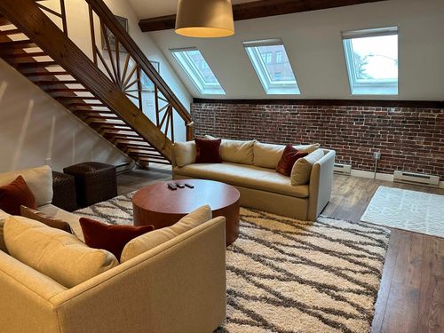 3b-140 Penhallow St, Portsmouth, NH, 03801-3879 | Card Image