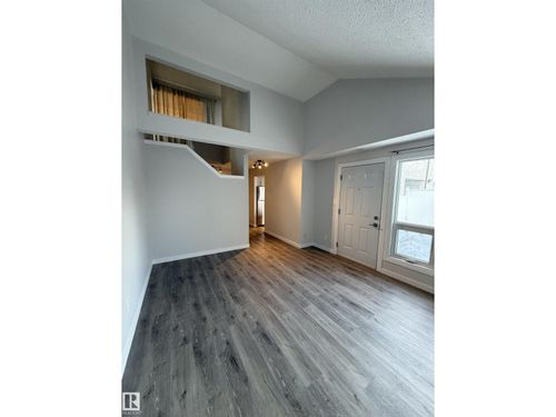 23 Lancaster Terr Nw, Edmonton, AB, T5X5S2 | Card Image