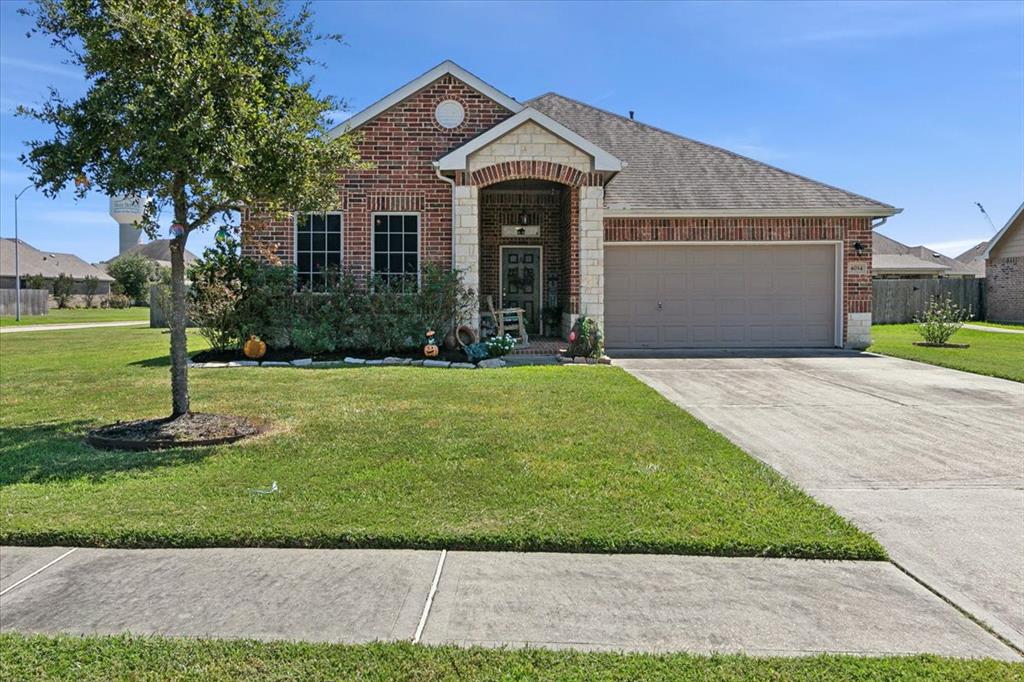 Longwood Dr, Baytown, TX 77523