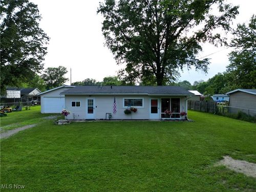 12488 Avalon Dr, Grafton, OH, 44044-9556 | Card Image