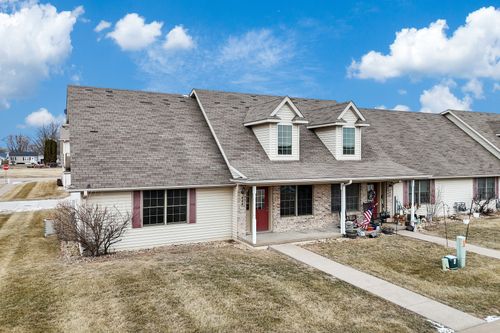 444 Celeste Cir, Blue Grass, IA, 52726-9621 | Card Image