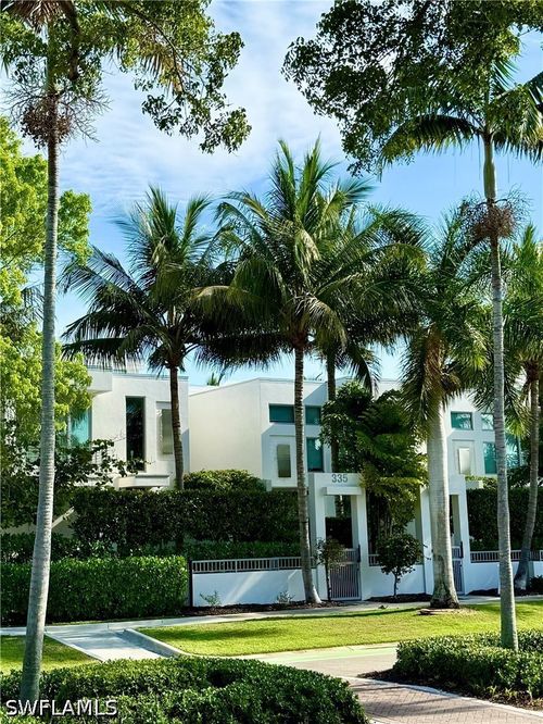 4-335 Banyan Boulevard, Naples, FL, 34102 | Card Image