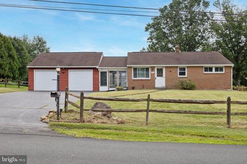 2518 Rhoads Rd, GILBERTSVILLE, PA, 19525-9174 | Card Image