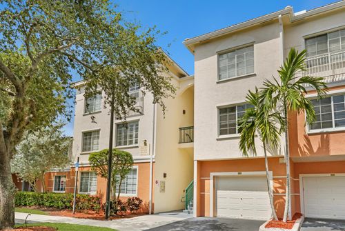 3205 Myrtlewood Circle E, Palm Beach Gardens, FL, 33418 | Card Image