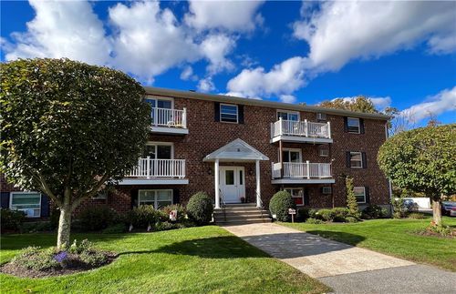 apt-12a-395 Mendon Rd, North Smithfield, RI, 02896-6910 | Card Image