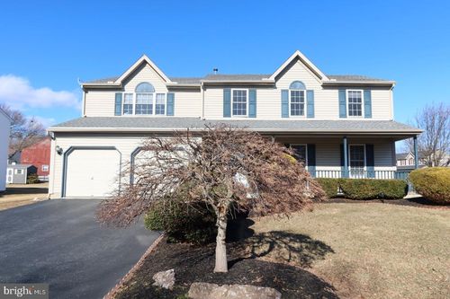 4581 Green Tree Rd, READING, PA, 19606-8901 | Card Image