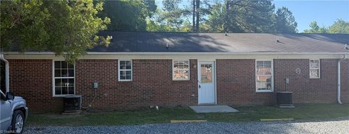 209 Hallmark Dr, Lexington, NC, 27292-4450 | Card Image