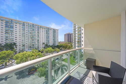 apt-609-19380 Collins Ave, Sunny Isles Beach, FL, 33160-2275 | Card Image