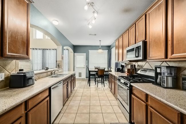2301 Ambling Trl, House other with 4 bedrooms, 3 bathrooms and 3 parking in Pflugerville TX | Image 8