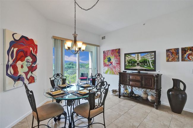 APT-501 - 3500 Oaks Clubhouse Dr, Condo with 3 bedrooms, 2 bathrooms and null parking in Pompano Beach FL | Image 9