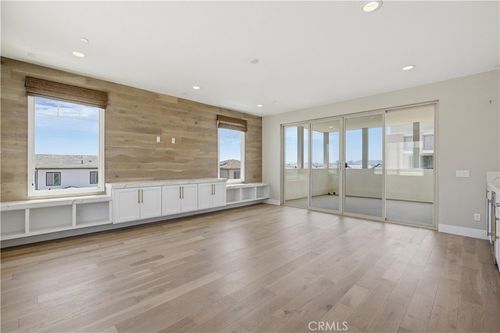 215 Carmine, Irvine, CA, 92618-0860 | Card Image