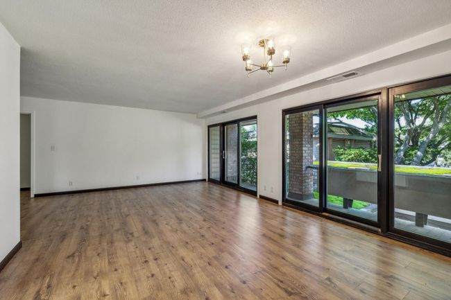 Living/Dining Room | Image 6