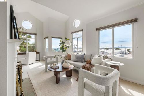 1300-535 Pierce St, Albany, CA, 94706-1054 | Card Image