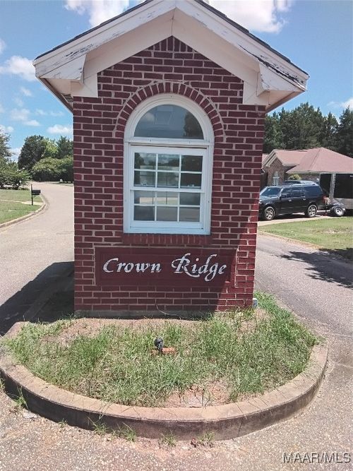 124 Crown Ridge Dr, Selma, AL, 36701-6852 | Card Image