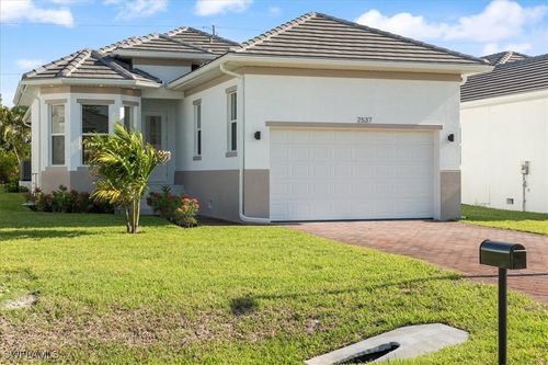 2537 Linda Dr, NAPLES, FL, 34112-6333 | Card Image