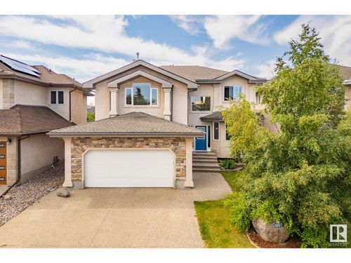 907 Thompson Pl Nw, Edmonton, AB, T6R3K4 | Card Image