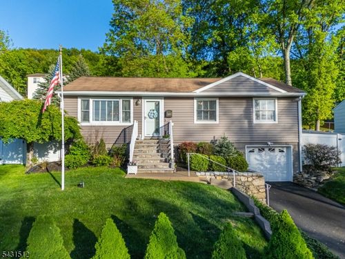 540 Herrick Dr, Dover, NJ, 07801-2011 | Card Image
