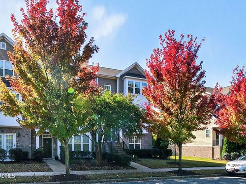 9328 Wooden Rd, Raleigh, NC, 27617-8214 | Card Image