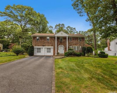 6 Capitol Court, House other with 4 bedrooms, 2 bathrooms and null parking in Hauppauge NY | Image 1